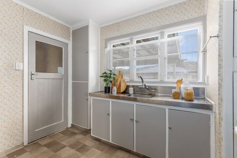 Photo of property in 15 Moohan Street, Wainuiomata, Lower Hutt, 5014