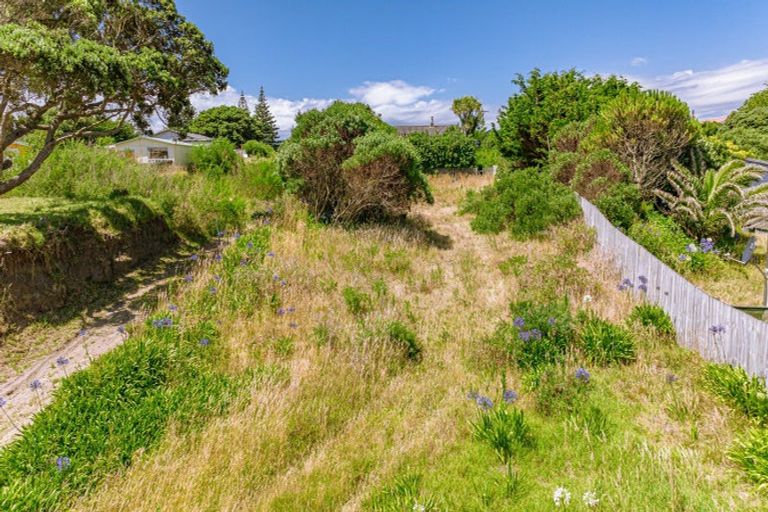 Photo of property in 60 Karaka Street, Castlecliff, Wanganui, 4501