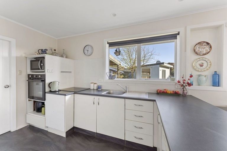 Photo of property in 12 Newport Street, Avondale, Christchurch, 8061