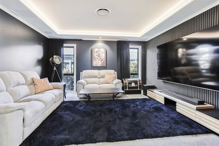 Photo of property in 16 Valour Drive, Rangiora, 7400