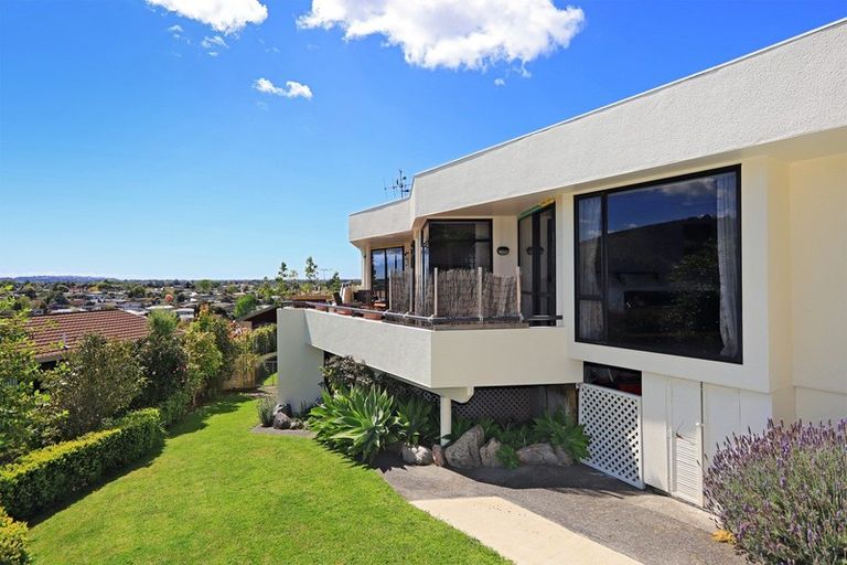 Photo of property in 49 Churchill Drive, Taradale, Napier, 4112