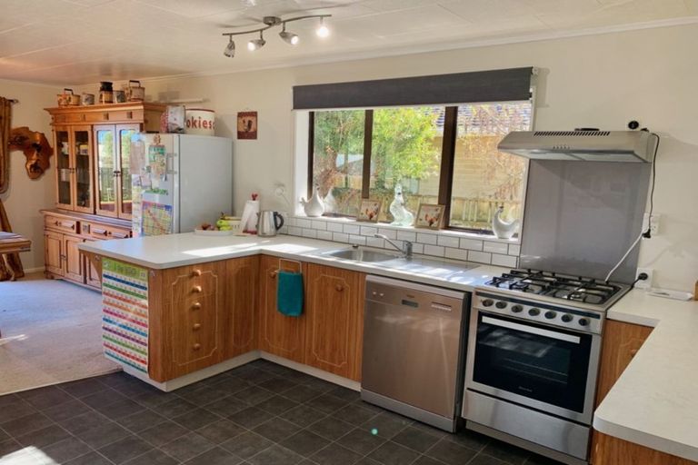 Photo of property in 5 Renata Road, Otaki, 5512