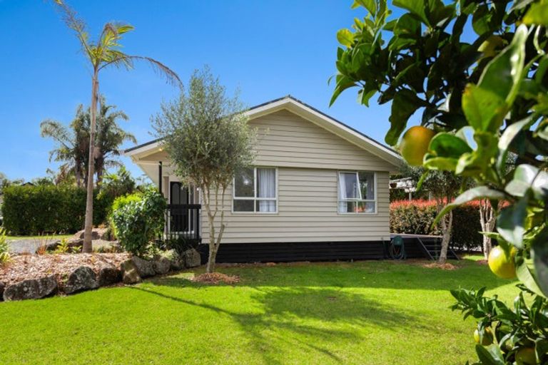 Photo of property in 18 Awhitu Road, Kerikeri, 0230