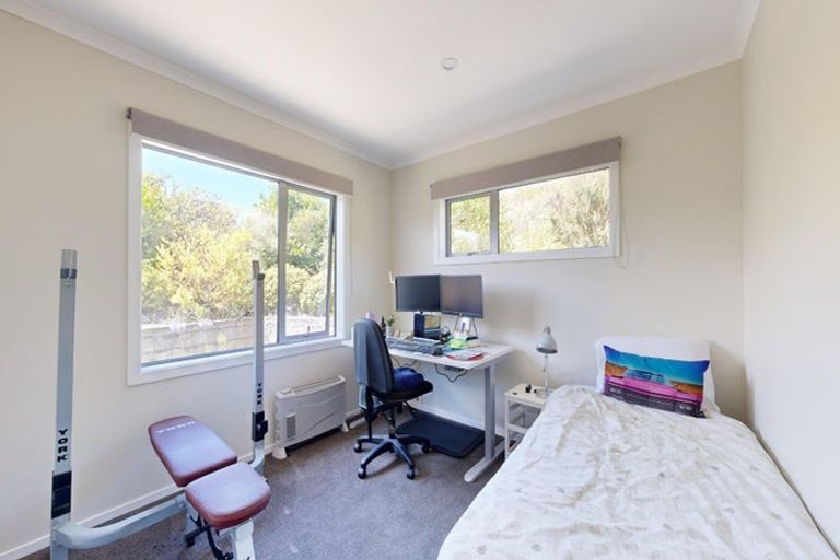 Photo of property in 44 Margaret Shields Avenue, Aotea, Porirua, 5024