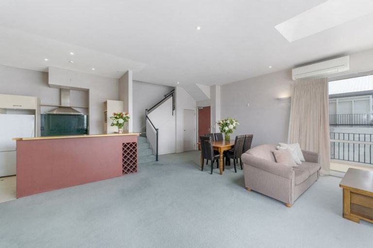 Photo of property in De Vere Apartments, 1/23 Tennyson Street, Te Aro, Wellington, 6011