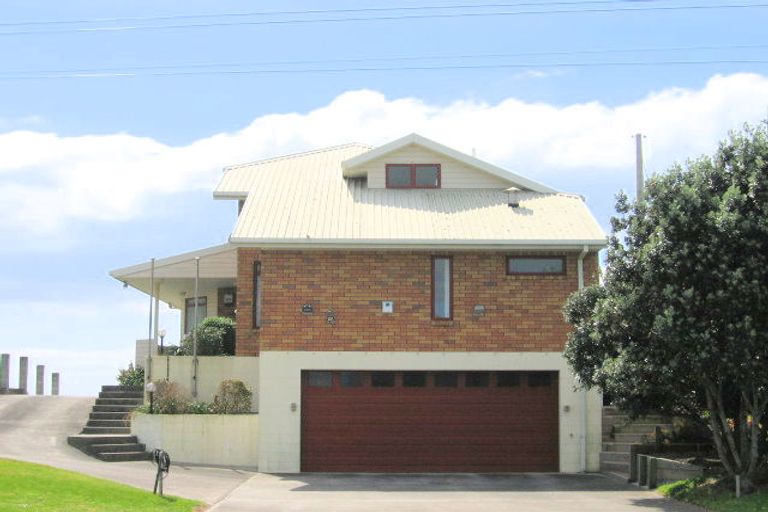 Photo of property in 1019 Papamoa Beach Road, Papamoa Beach, Papamoa, 3118