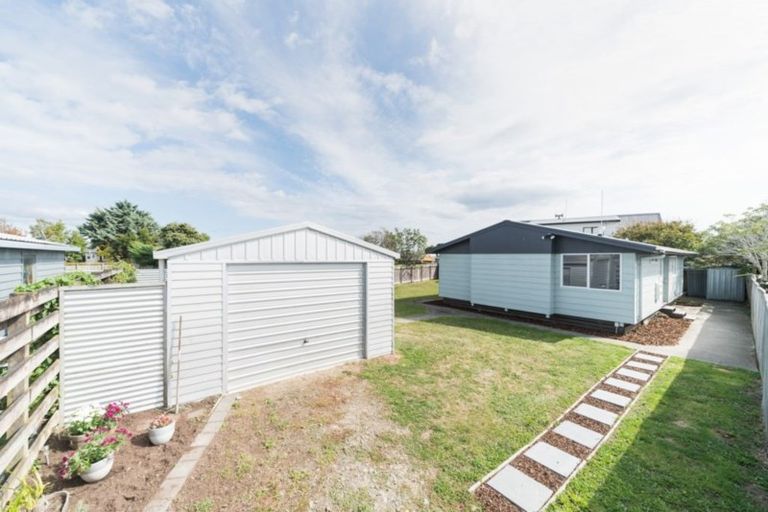Photo of property in 30 Tiller Close, Kelvin Grove, Palmerston North, 4414