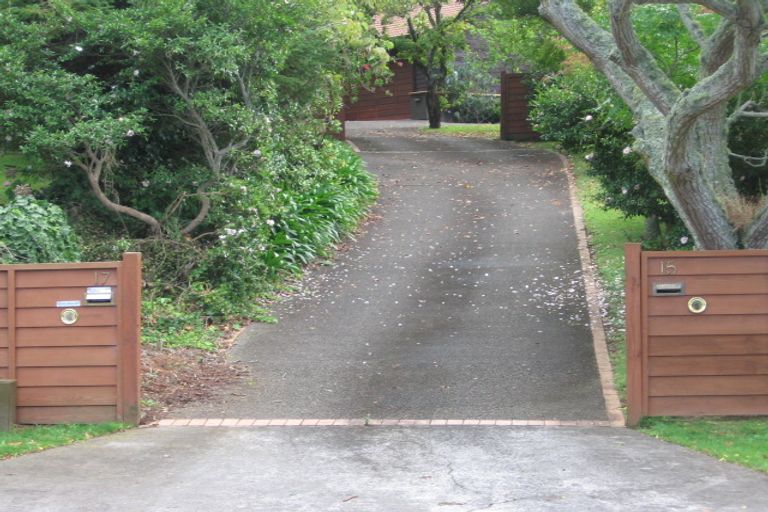 Photo of property in 15 Hamish Place, Sunnyhills, Auckland, 2010