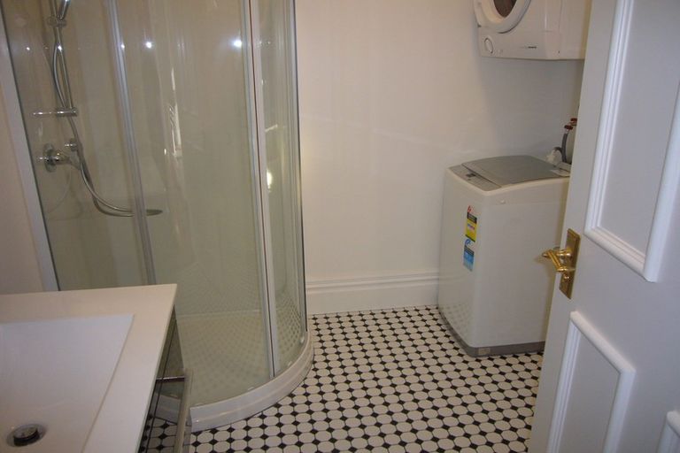 Photo of property in 56 Majoribanks Street, Mount Victoria, Wellington, 6011