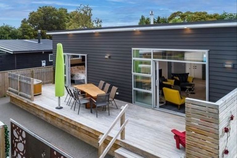 Photo of property in 15a Esther Street, Martinborough, 5711