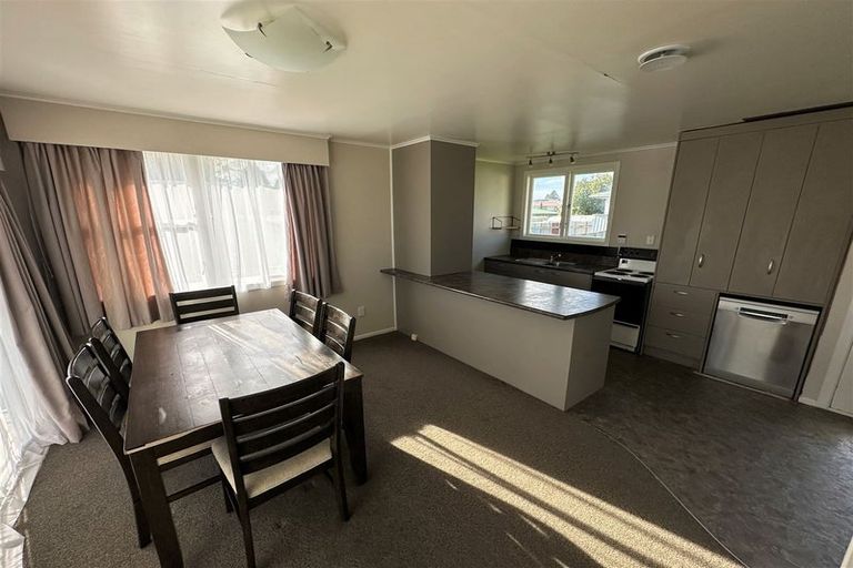 Photo of property in 5 Poaka Place, Tokoroa, 3420