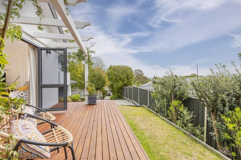 Photo of property in 2/25 Margaret Avenue, Havelock North, 4130