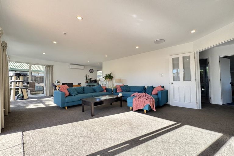 Photo of property in 1/92 Racecourse Road, Sockburn, Christchurch, 8042