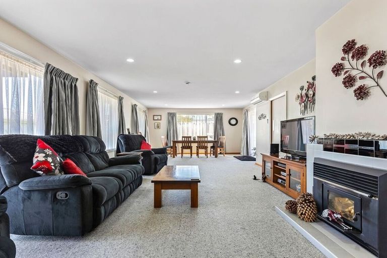 Photo of property in 4 Janet Street, Upper Riccarton, Christchurch, 8041