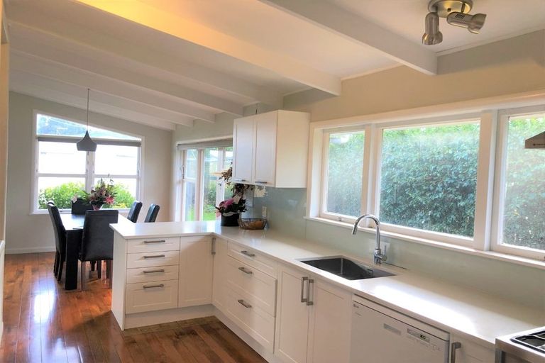 Photo of property in 16 Saint Pauls Road, Chartwell, Hamilton, 3210