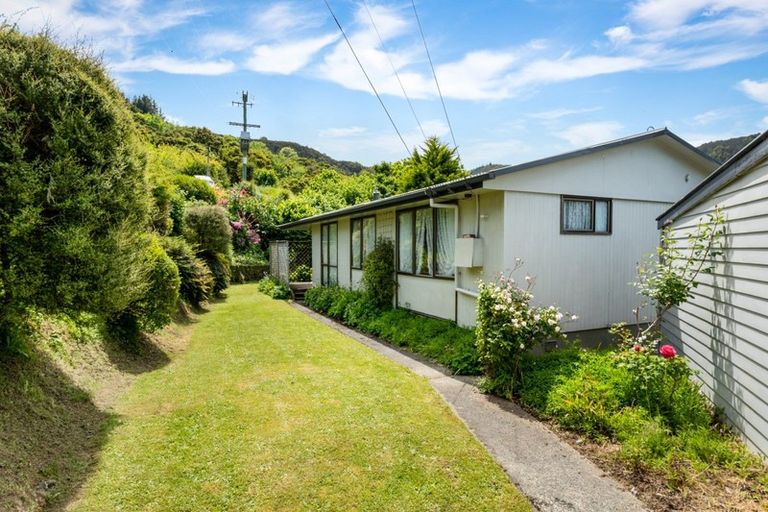 Photo of property in 8 Morepork Lane, Waipori Falls, Outram, 9073