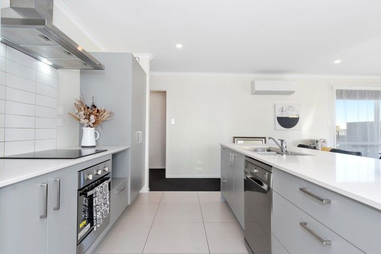 Photo of property in 36 Kuru Place, Papamoa, 3118