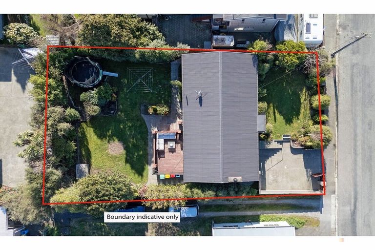 Photo of property in 18 Pringle Street, Waimataitai, Timaru, 7910