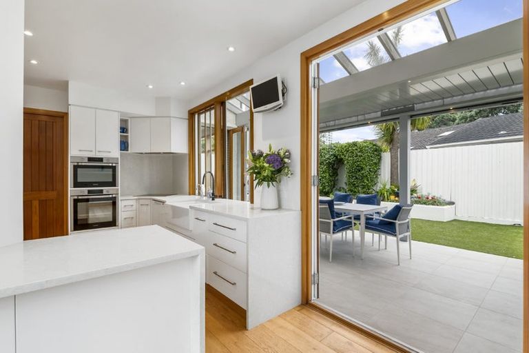 Photo of property in 2/14 Sanders Avenue, Takapuna, Auckland, 0622