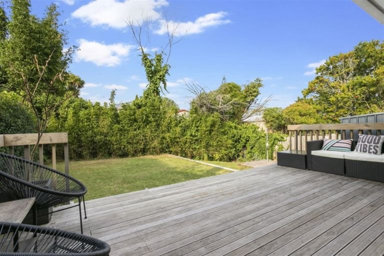 Photo of property in 10a Matama Road, Glen Eden, Auckland, 0602