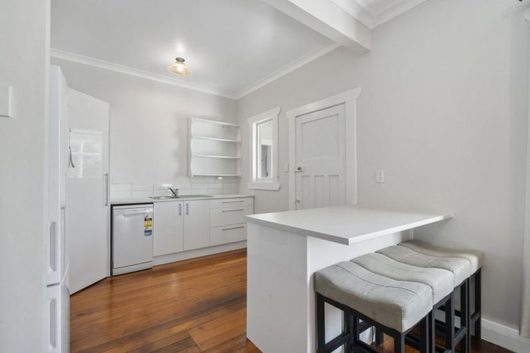 Photo of property in 11 Lyndhurst Street, Takaro, Palmerston North, 4412