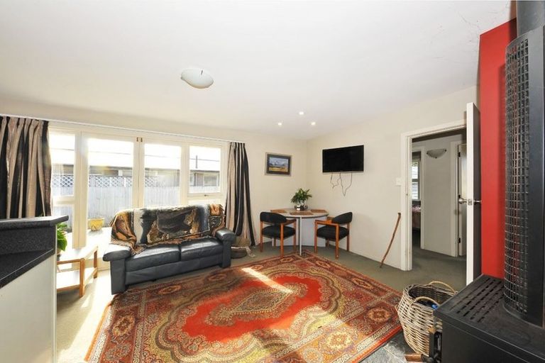 Photo of property in 12 Glenrowan Avenue, Avondale, Christchurch, 8061