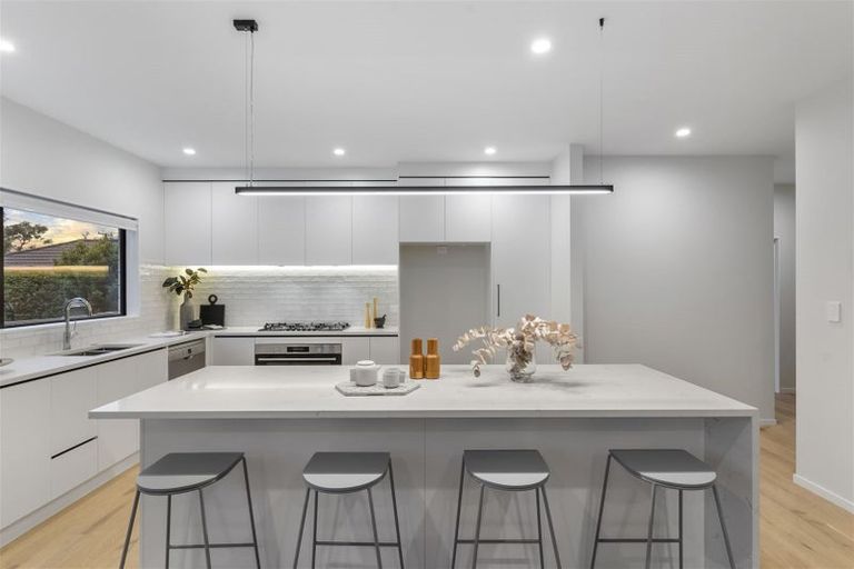 Photo of property in 35b Corunna Road, Milford, Auckland, 0620