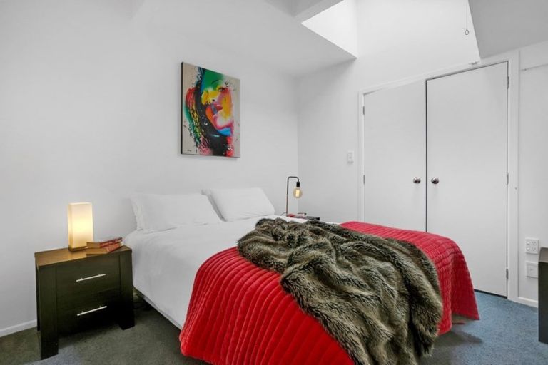 Photo of property in 8 Lister Street, Point Chevalier, Auckland, 1022