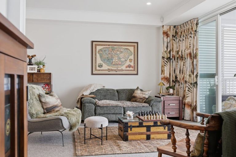 Photo of property in 101 Panorama Heights, Orewa, 0931