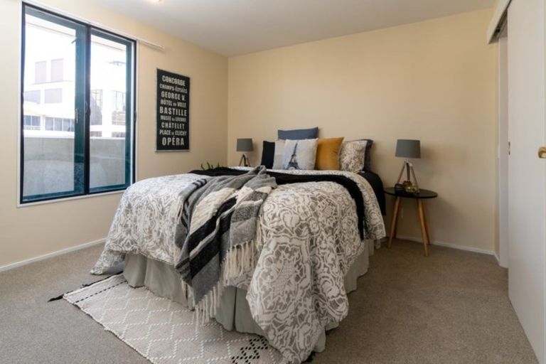 Photo of property in Courtenay Apartments, 502/120 Courtenay Place, Te Aro, Wellington, 6011