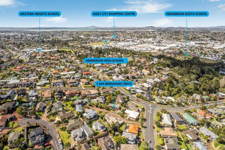 Photo of property in 5 San Bernadino Drive, Henderson, Auckland, 0612