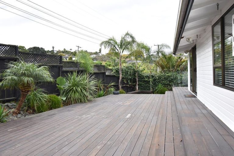 Photo of property in 1/12 Westbourne Road, Murrays Bay, Auckland, 0630