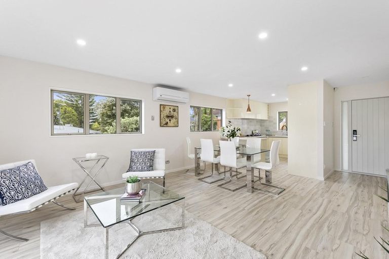 Photo of property in 30a Dolbear Street, Titirangi, Auckland, 0604