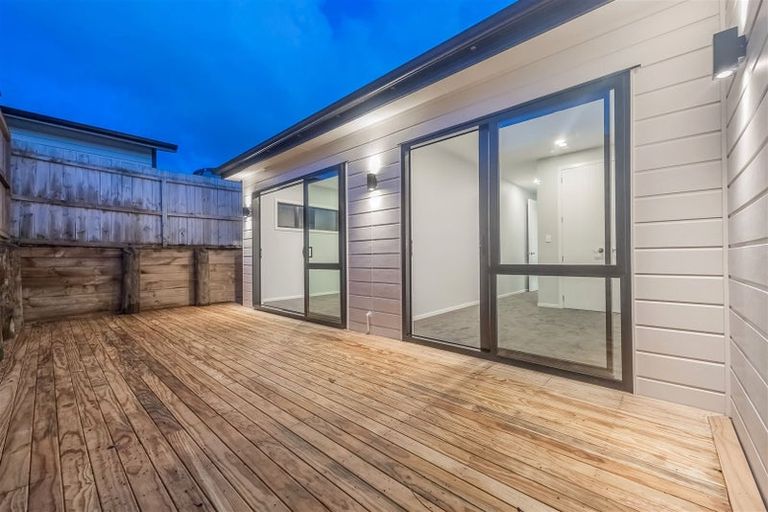 Photo of property in 20 Lewis Younie Road, Kumeu, 0810