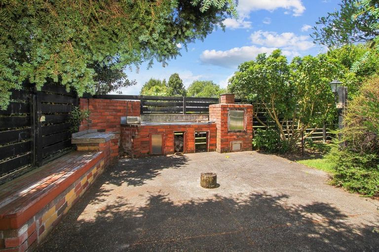 Photo of property in 114 Torkar Road, Clarks Beach, 2122