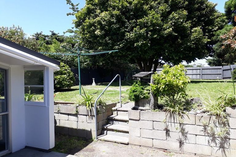 Photo of property in 37 Tui Road, Raumati Beach, Paraparaumu, 5032