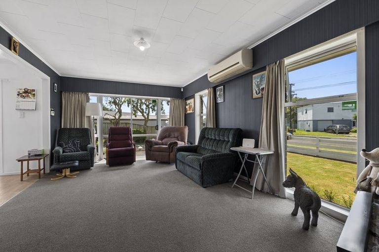 Photo of property in 32 Grey Street, Normanby, Hawera, 4614