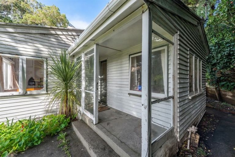 Photo of property in 2 Birdwood Street, Karori, Wellington, 6012