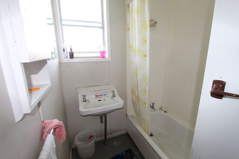 Photo of property in 21 Wakelin Road, Mangere East, Auckland, 2024