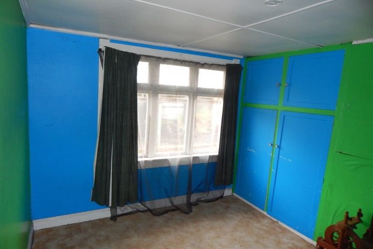 Photo of property in 1 Curtis Street, Hector, 7822