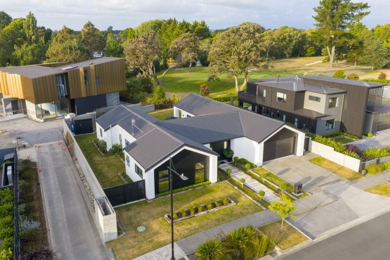 Photo of property in 7 Kanuka Drive, Hokowhitu, Palmerston North, 4410