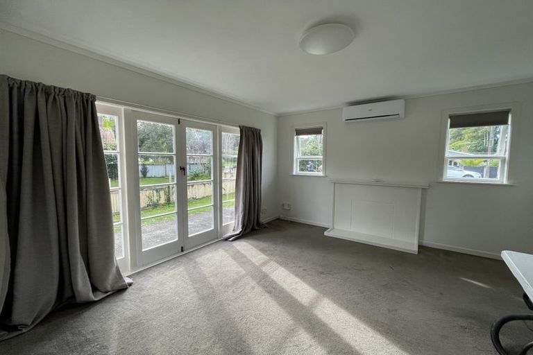 Photo of property in 28 Hillcrest Avenue, Hillcrest, Auckland, 0627