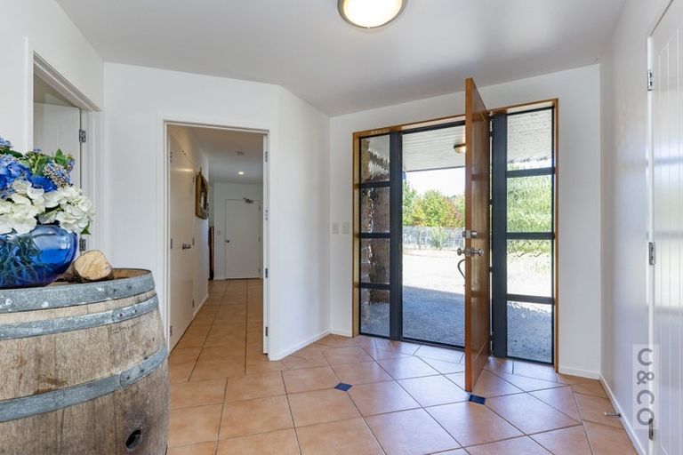 Photo of property in 1226 State Highway 16, Waimauku, 0883