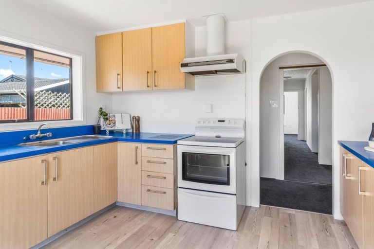 Photo of property in 400a Bower Avenue, Parklands, Christchurch, 8083