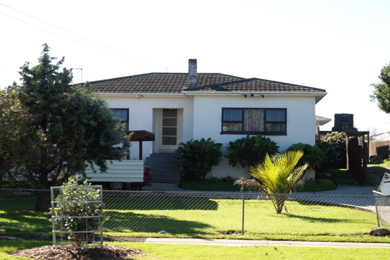 Photo of property in 2/3 George Street, Papakura, 2110