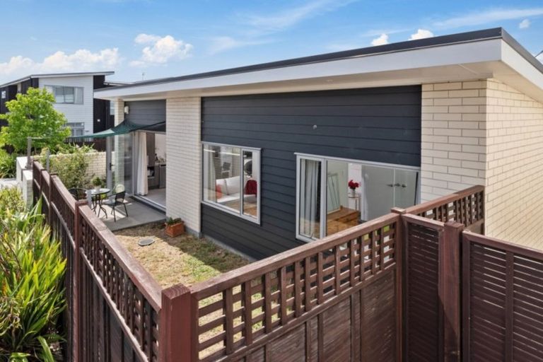 Photo of property in 10 Squadron Drive, Hobsonville, Auckland, 0616