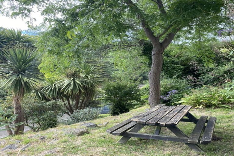 Photo of property in 28 Valley Road, Cashmere, Christchurch, 8022