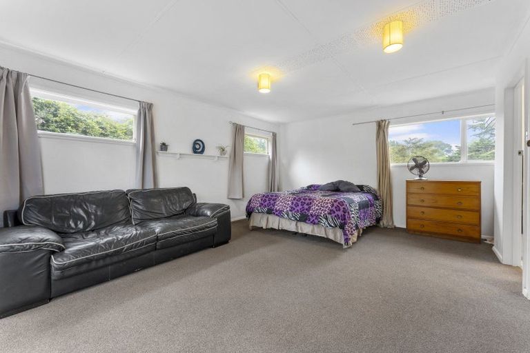 Photo of property in 393 Aokautere Drive, Aokautere, Palmerston North, 4471