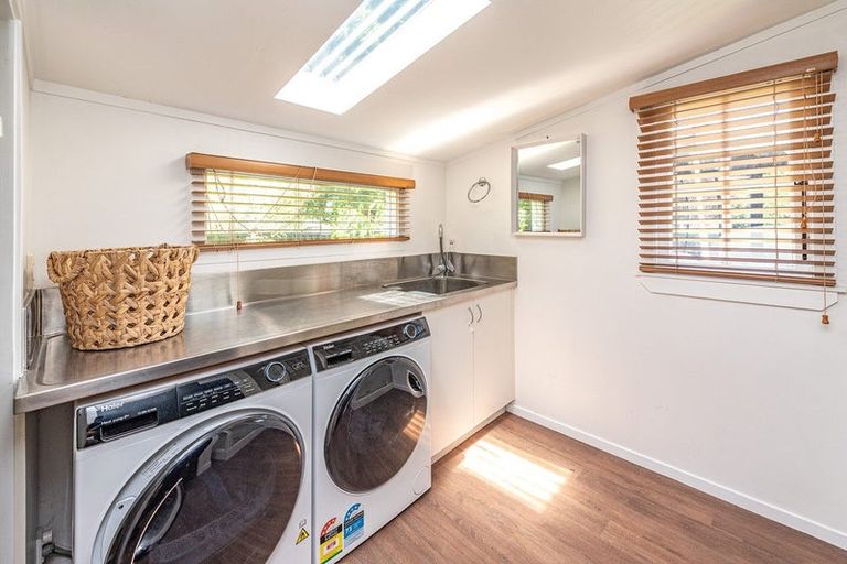 Photo of property in 24 Brassey Road, Saint Johns Hill, Whanganui, 4500