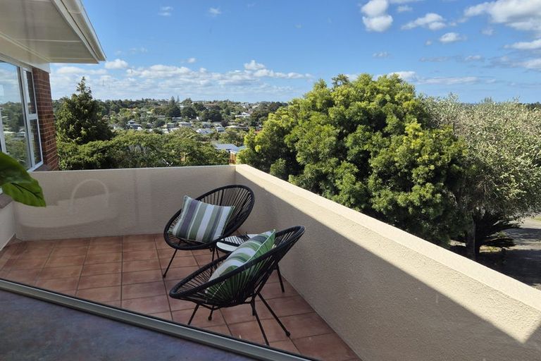 Photo of property in 10 Alton Avenue, Hillcrest, Auckland, 0627